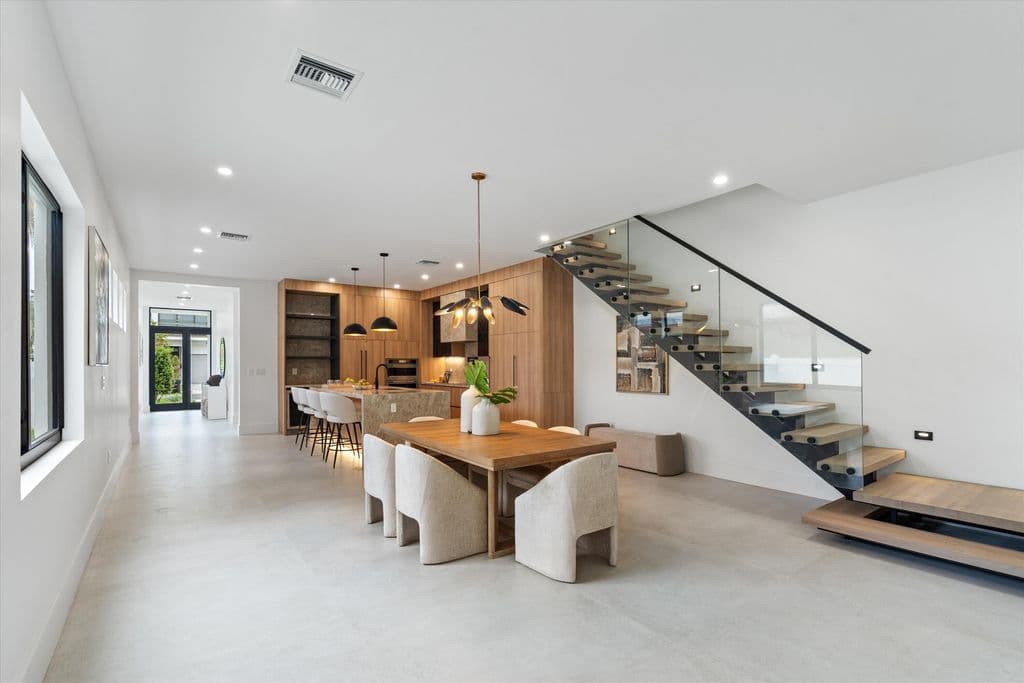 3-bedroom Property — 1133 NE 12th Avenue
