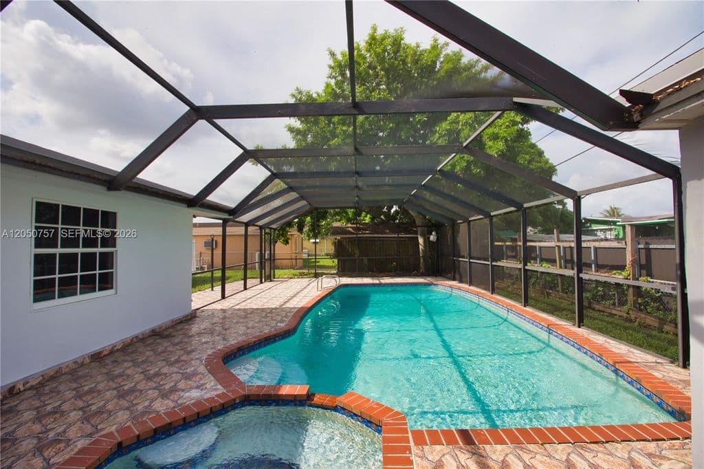 4-bedroom Single-Family Home — 19522 NW 37th Ct