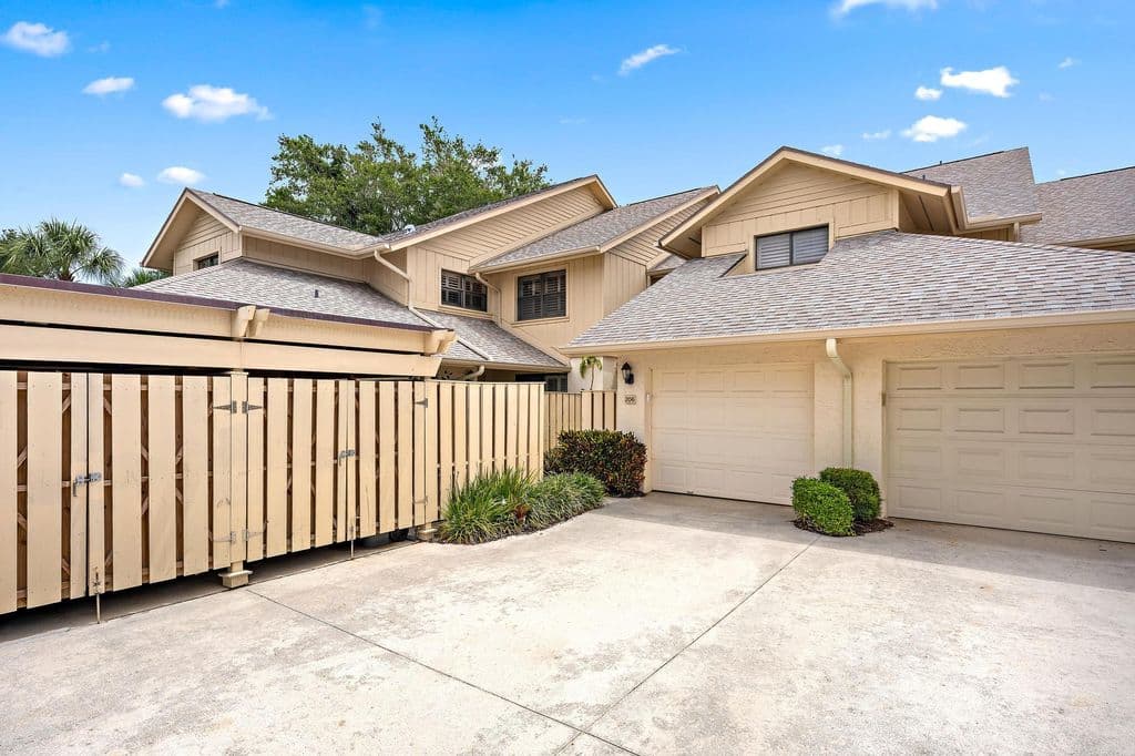3+1 Condo — 17165 Waterbend Drive #206