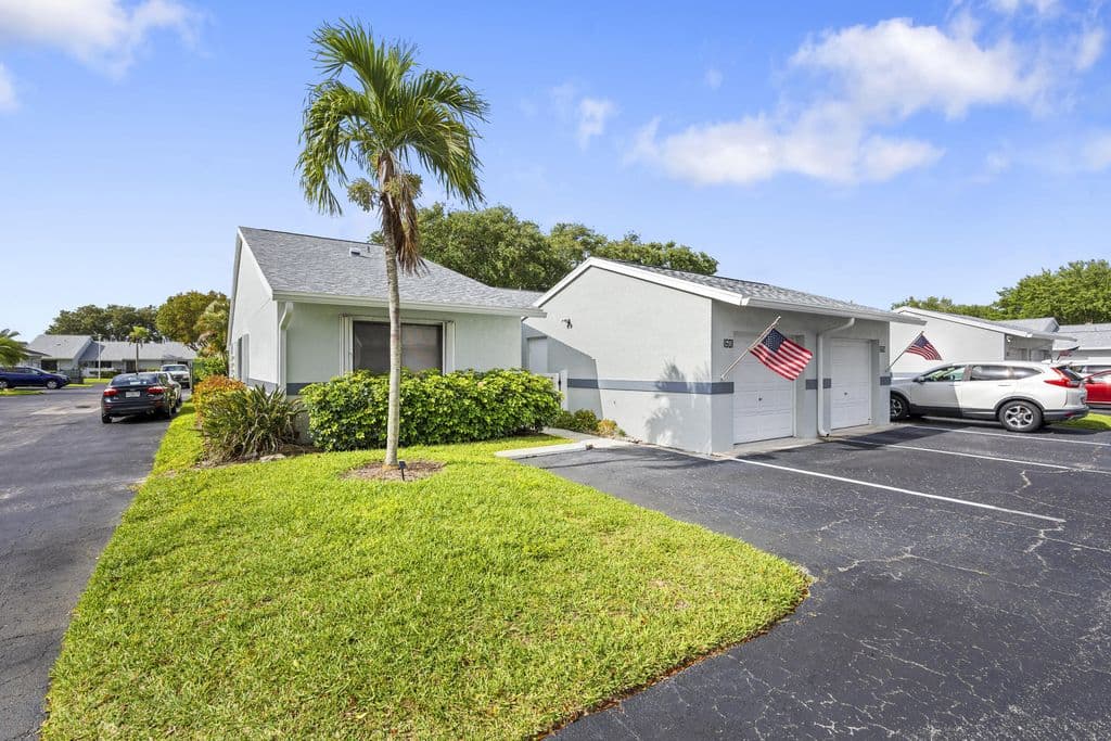 2+1 Condo — 2640 Gately Drive W #1601