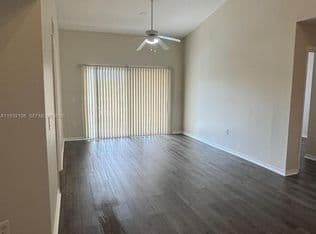 3-bedroom Condo — 4041 San Marino Blvd APT 308, West Palm Beach, 33409