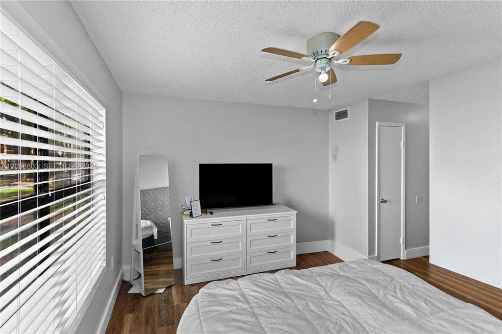 2+1 Condo — 15600 SW 106th Ln APT 1007