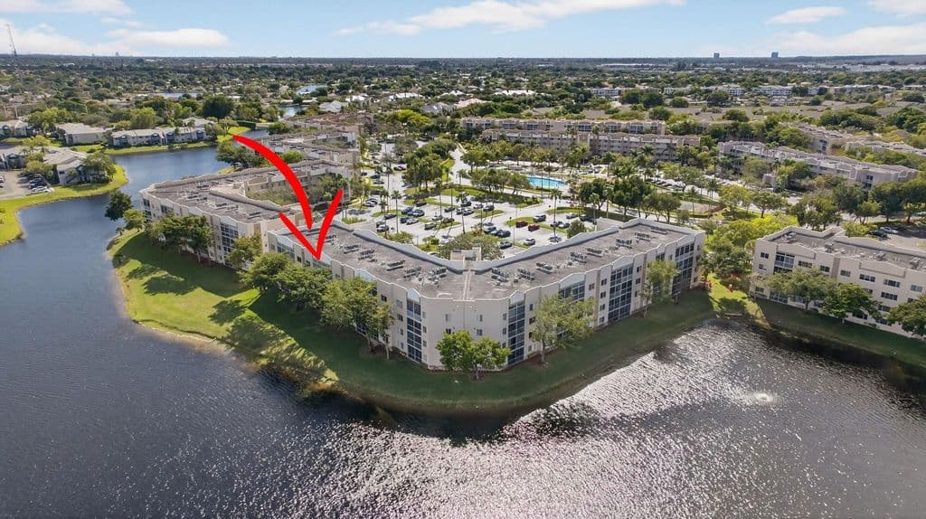 2-bedroom Condo — 9575 Weldon Circle Apt C413