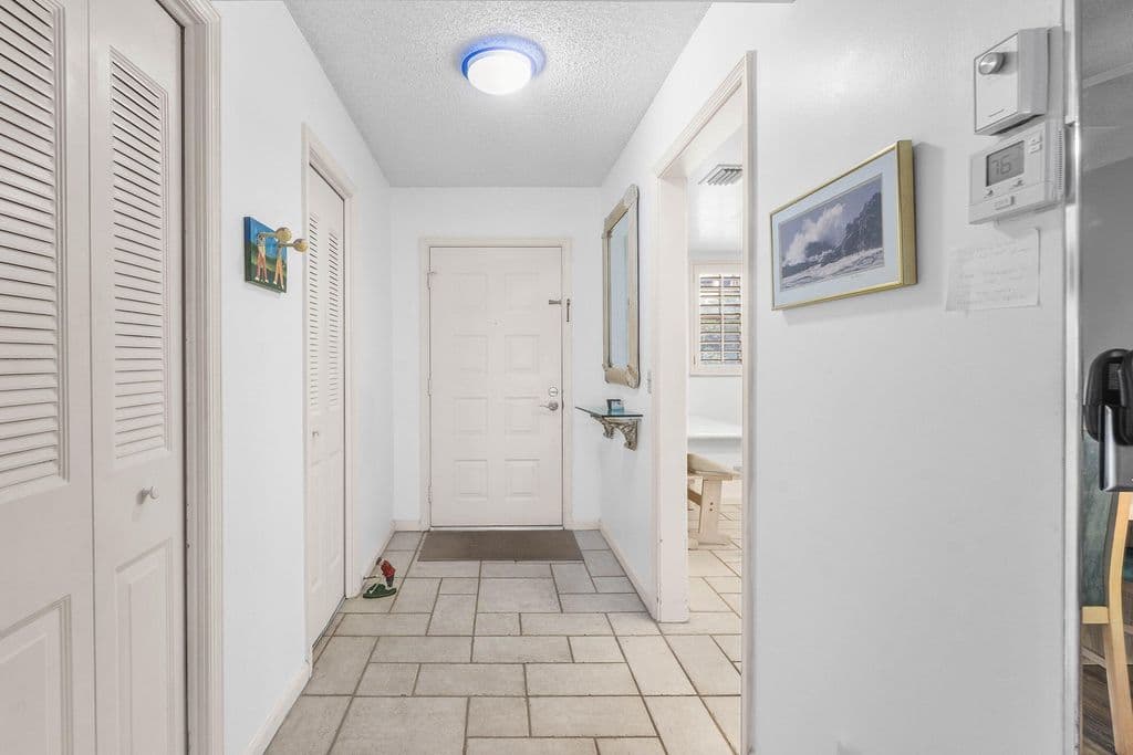 2-bedroom Condo — 250 John F Kennedy Drive #204