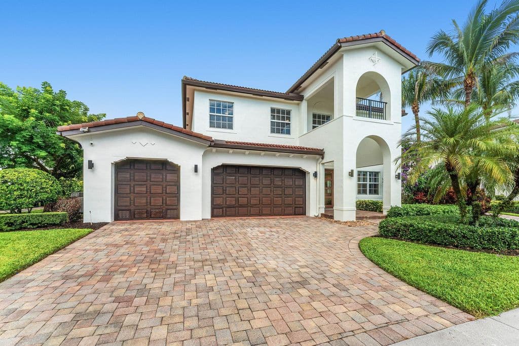 5-bedroom Single-Family Home — 141 UMBRELLA Place