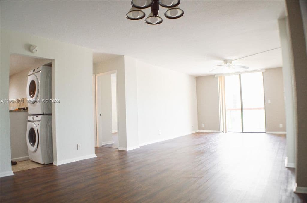 2-bedroom Condo — 733 SE 1st Way APT 206