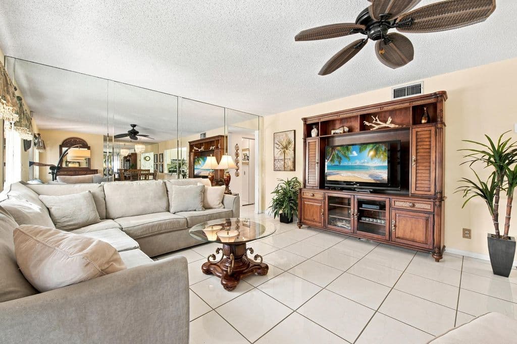 2+1 Condo — 222 Pine Hov Circle #A-2