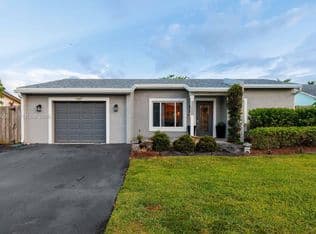 3+1 Müstakil ev — 11660 NW 38th Pl, Sunrise, 33323