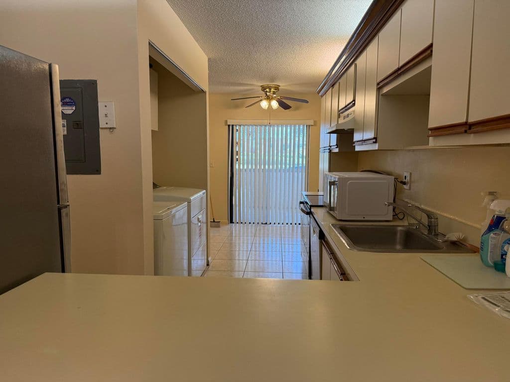 3+1 Condo — 12028 ROYAL PALM Boulevard #3-F