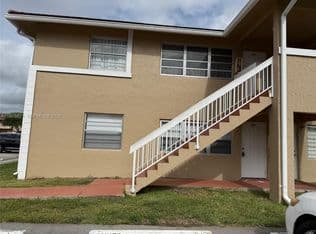 2+1 Condo — 1001 Twin Lakes Dr #29-D, Coral Springs, 33071