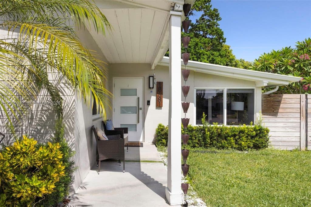 4-bedroom Single-Family Home — 18681 Belview Dr