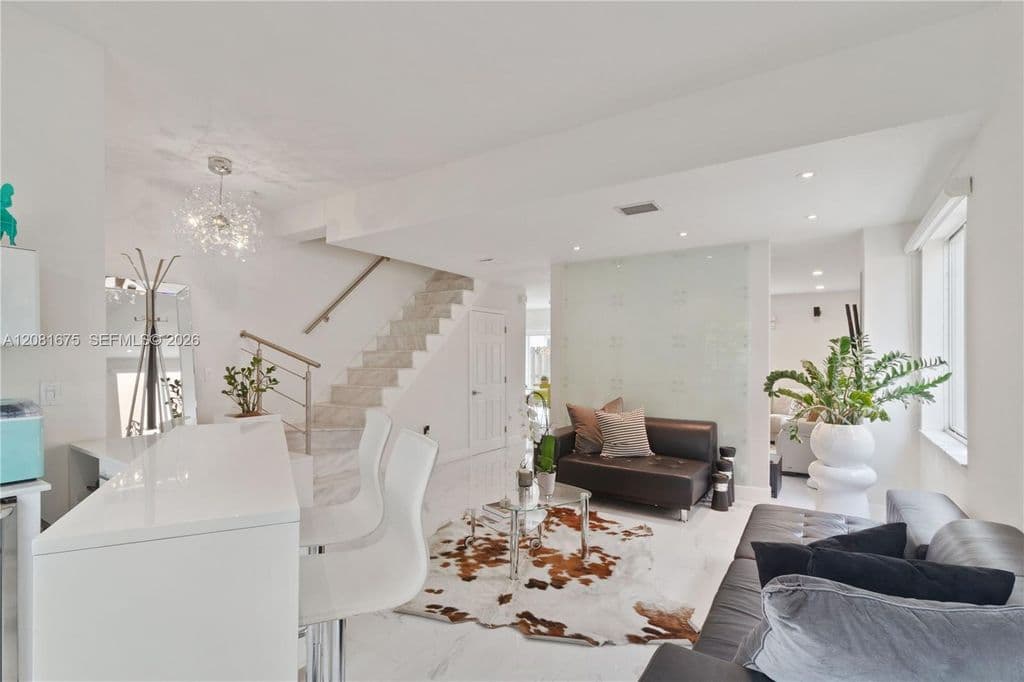 3-bedroom Single-Family Home — 10842 NW 53rd Ln