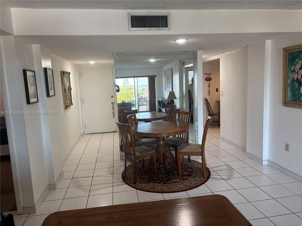 3+1 Condo — 14250 SW 62nd St APT 520