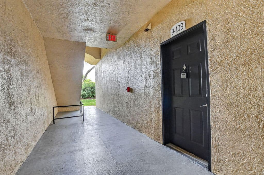 3-bedroom Condo — 15085 Michelangelo Boulevard #108