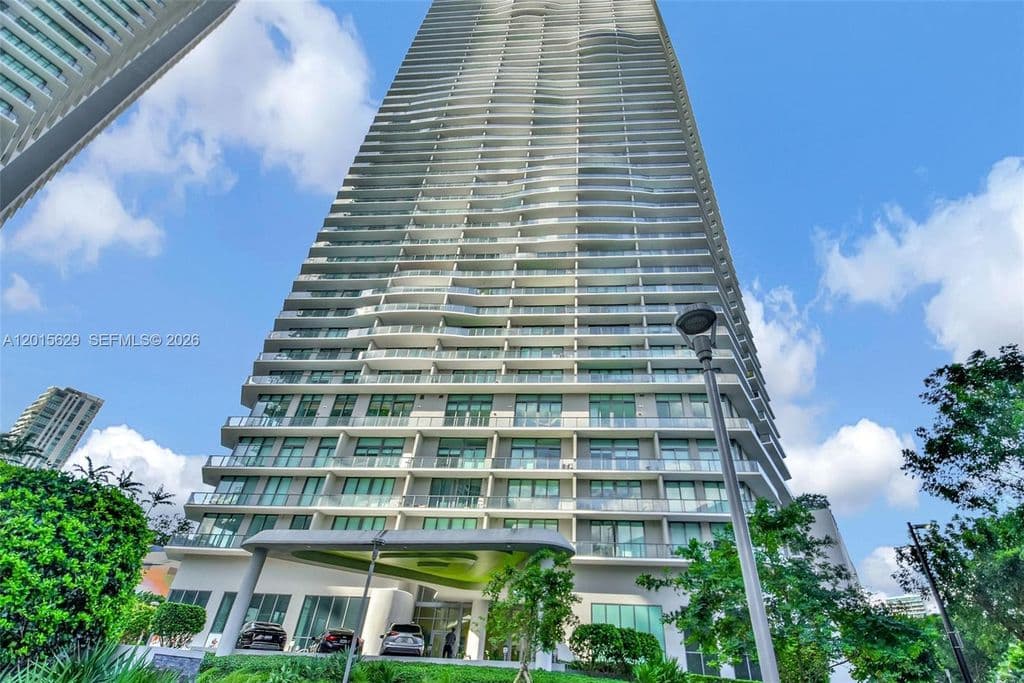2+1 Condo — 501 NE 31st St Unit 608
