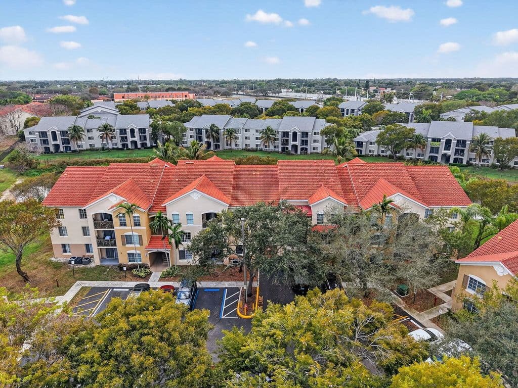 3+1 Condo — 4151 San Marino Boulevard #101