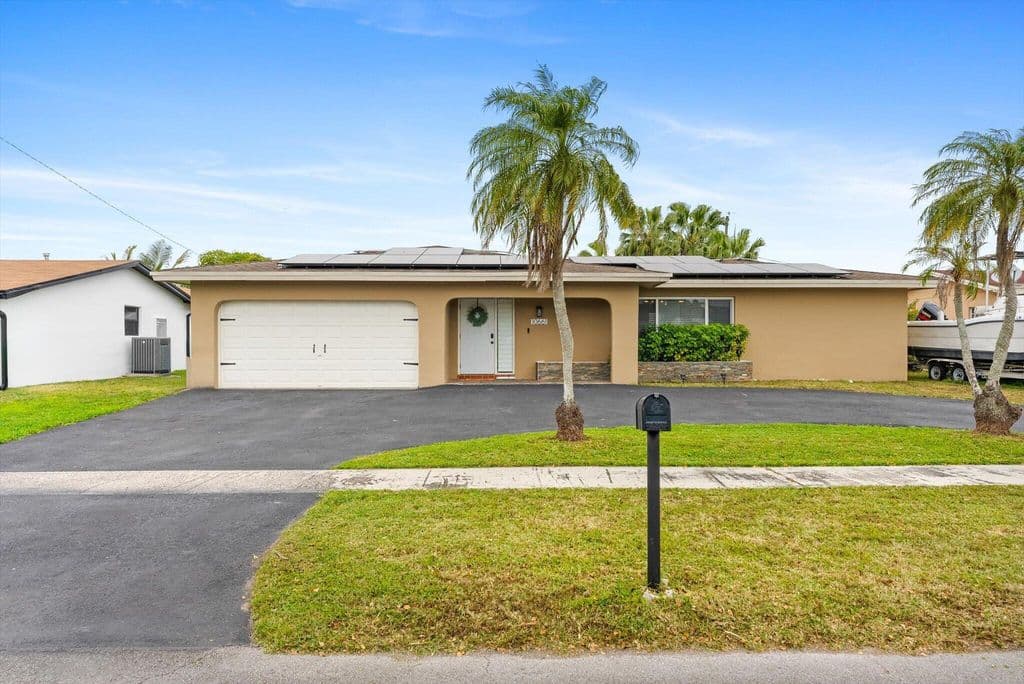 4-bedroom Single-Family Home — 10661 NW 27TH Court
