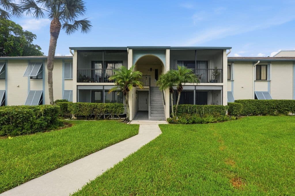 3+1 Condo — 1104 GREEN PINE Boulevard #G1