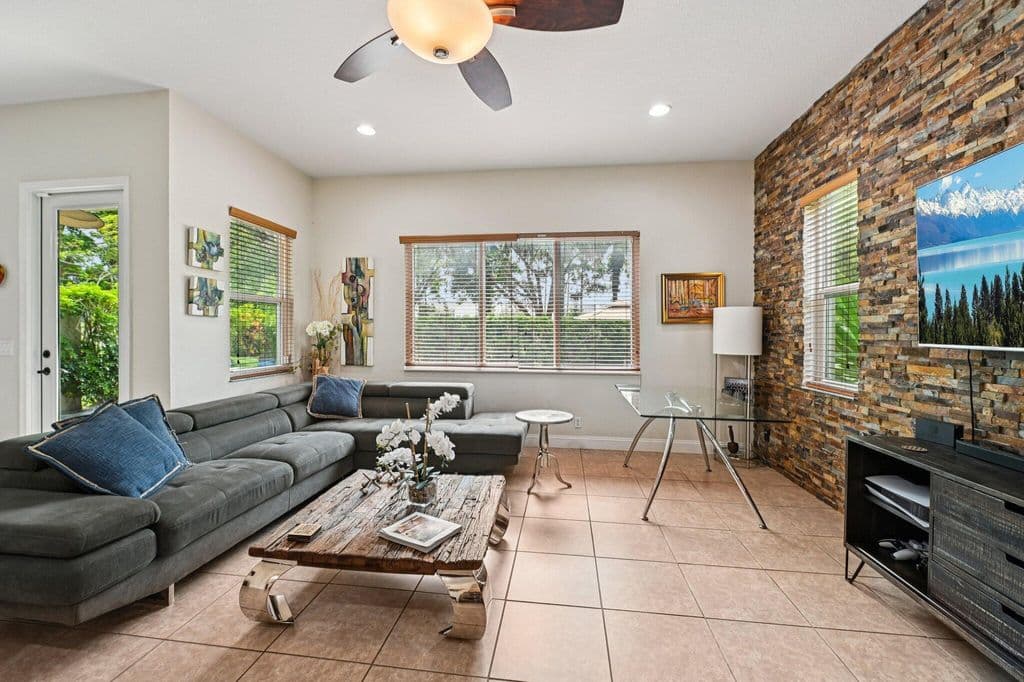 5-bedroom Single-Family Home — 553 Gazetta Way