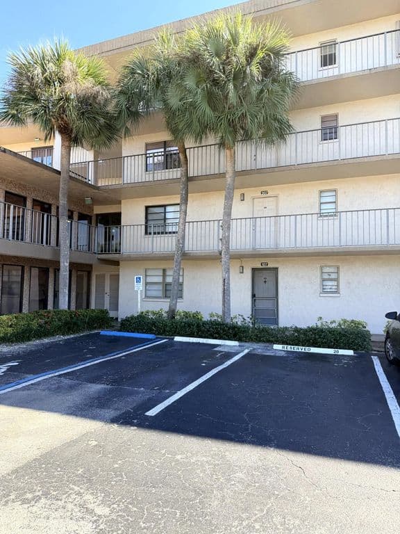 2-bedroom Condo — 9300 SW 8th Street #107