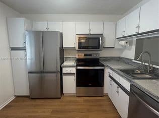 2+1 Condo — 3031 Holiday Springs Blvd #205-7, Margate, 33063