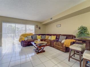 2+1 Townhouse — 14915 SW 80th St APT 205, Miami, 33193