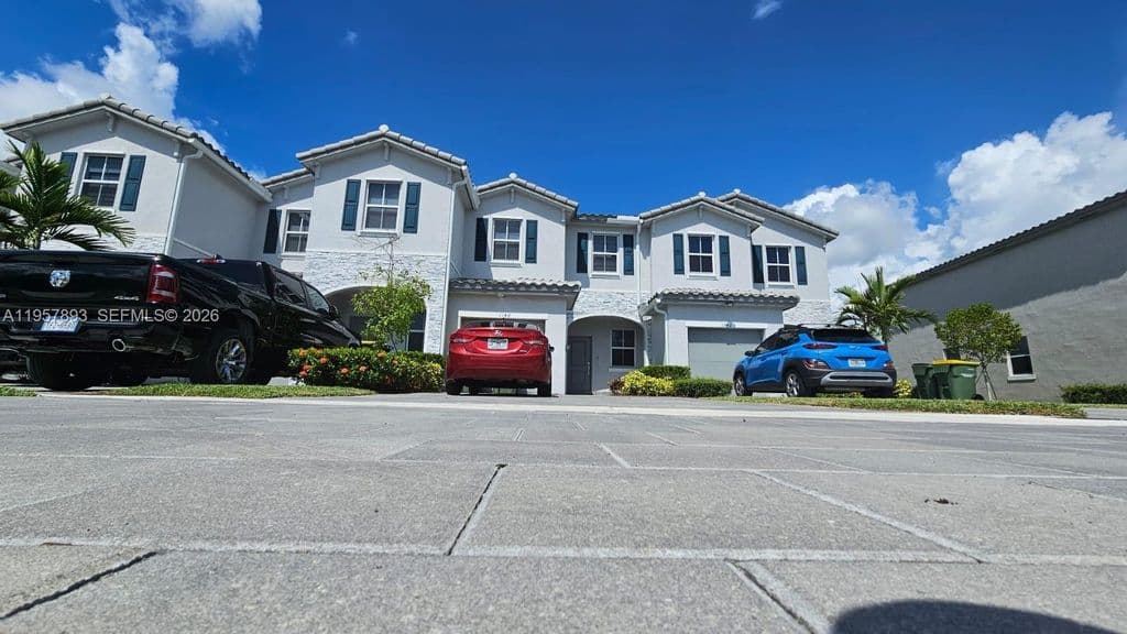 3-bedroom Property — 1146 SE 26th Ter