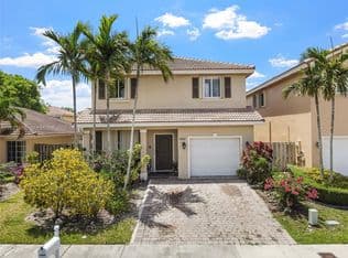 5+1 Müstakil ev — 8956 SW 215th Ter, Cutler Bay, 33189