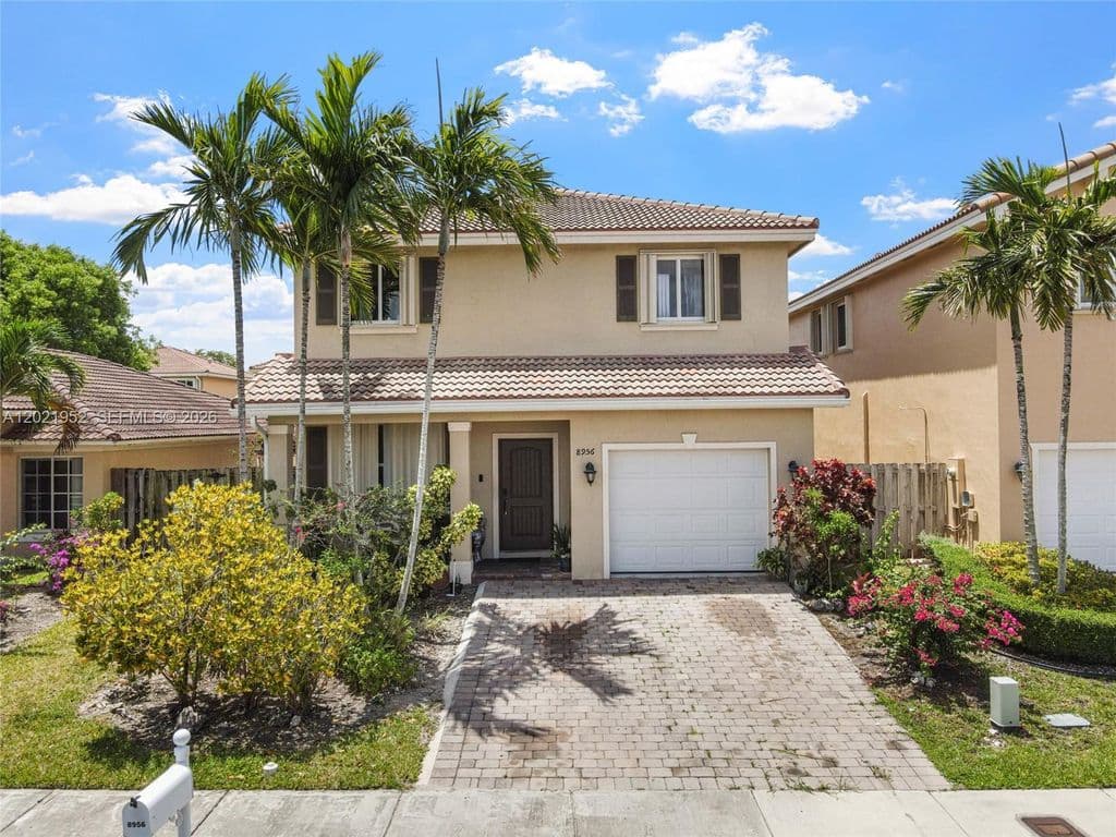 5+1 Müstakil ev — 8956 SW 215th Ter