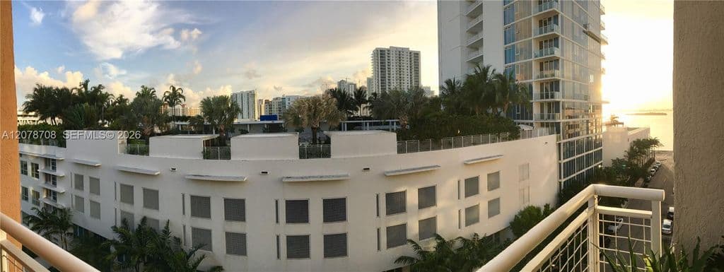 1-bedroom Condo — 2001 Biscayne Blvd APT 2604