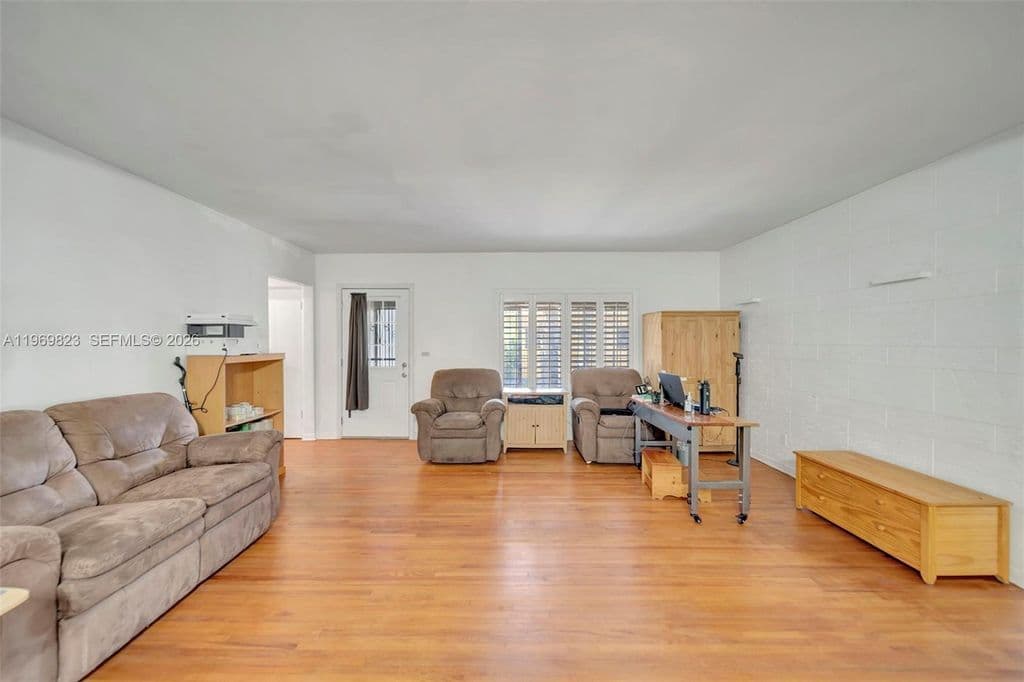 2-bedroom Single-Family Home — 890 NE 138th St