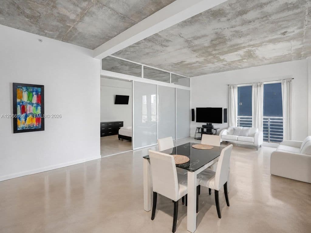 2-bedroom Condo — 234 NE 3rd St APT 1007