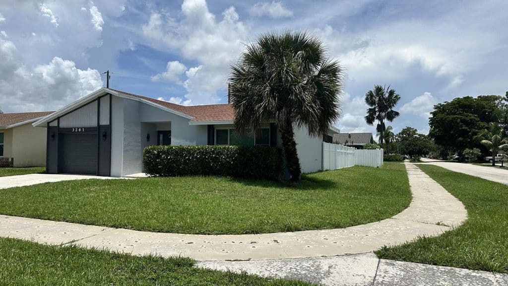 3+1 Müstakil ev — 3261 SW 4th Street