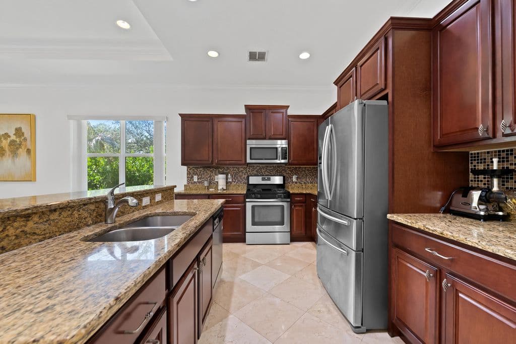 4+1 Müstakil ev — 8361 NW 120TH Way