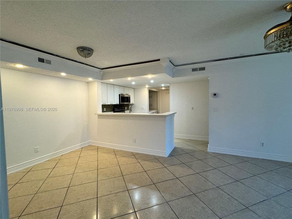 2-bedroom Condo — 9200 W Atlantic Blvd APT 1427