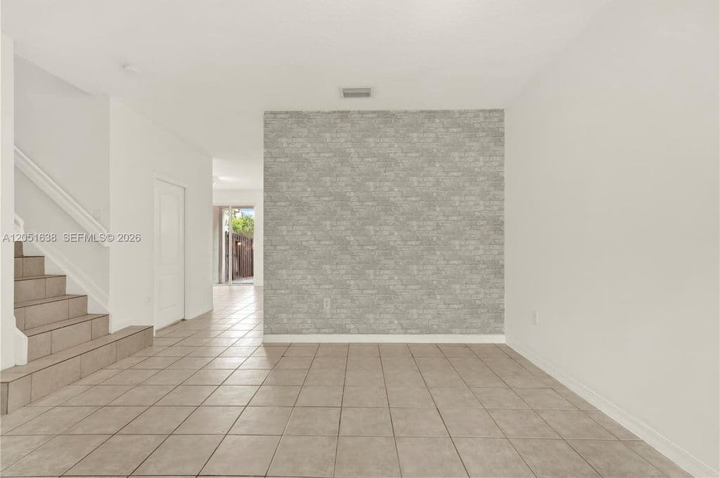3-bedroom Property — 11416 NW 43rd Ter