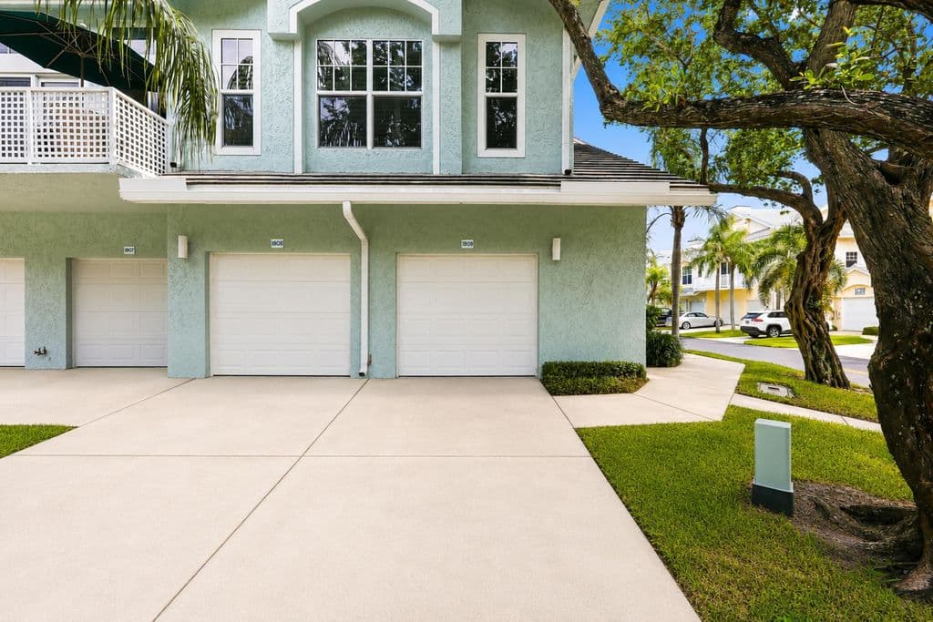 2-bedroom Condo — 1809 Mainsail Circle