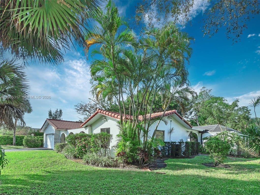 4+1 Müstakil ev — 10251 NW 39th Ct