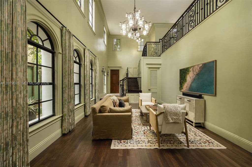 4-bedroom Single-Family Home — 3740 Irvington Ave
