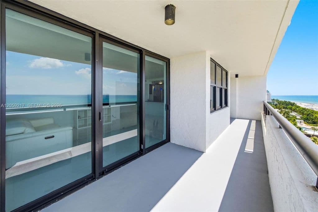 2+1 Condo — 2555 Collins Ave APT 1511