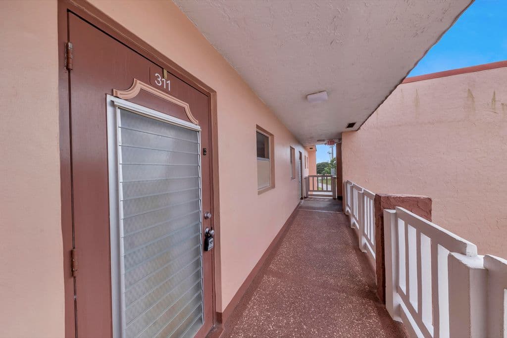 1-bedroom Condo — 9401 Sunrise Lakes Boulevard #311