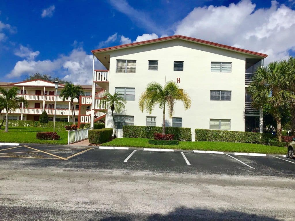 2-bedroom Condo — 336 Brighton H #336