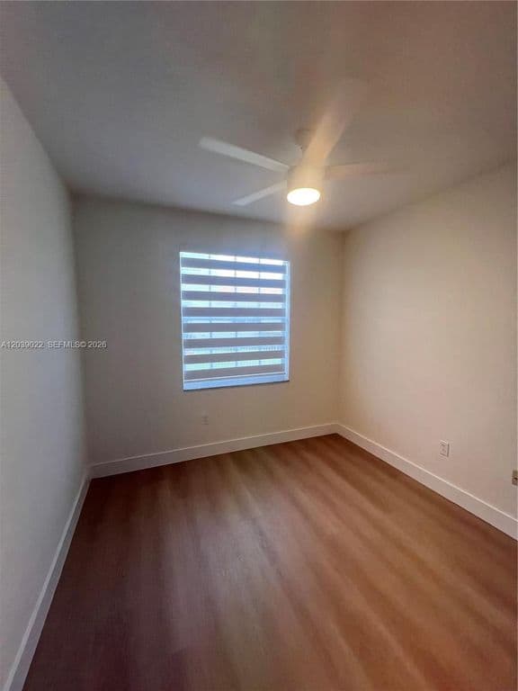 3+1 Mülk — 18739 SW 28th St