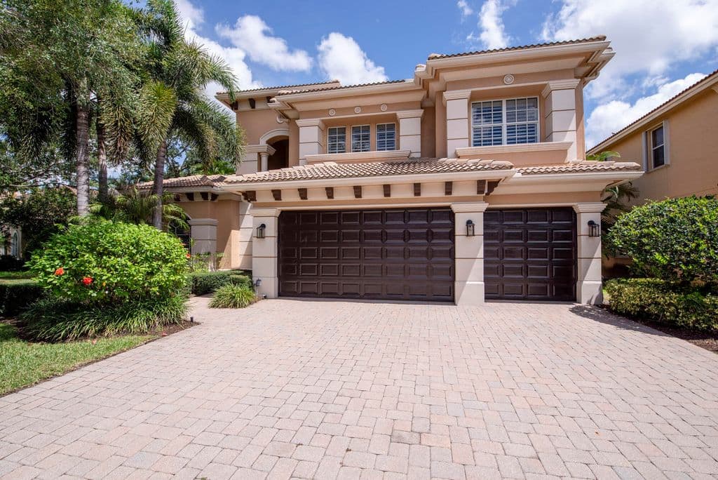 5+1 Müstakil ev — 8801 Wellington View Drive