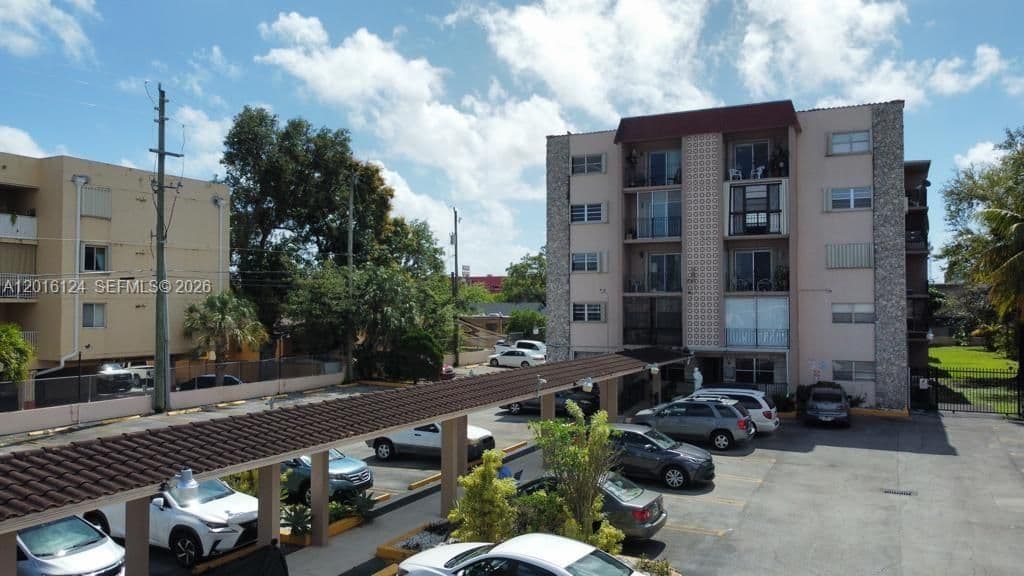 2+1 Condo — 3640 NW 9th St APT 201