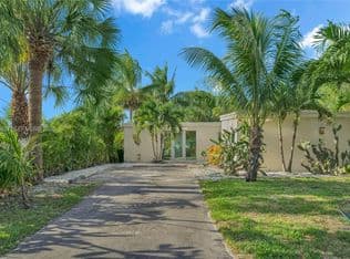 3+1 Müstakil ev — 5801 NW 20th St, Margate, 33063