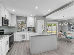 3+1 Müstakil ev — 3440 NE 10TH Terrace, Pompano Beach, 33064