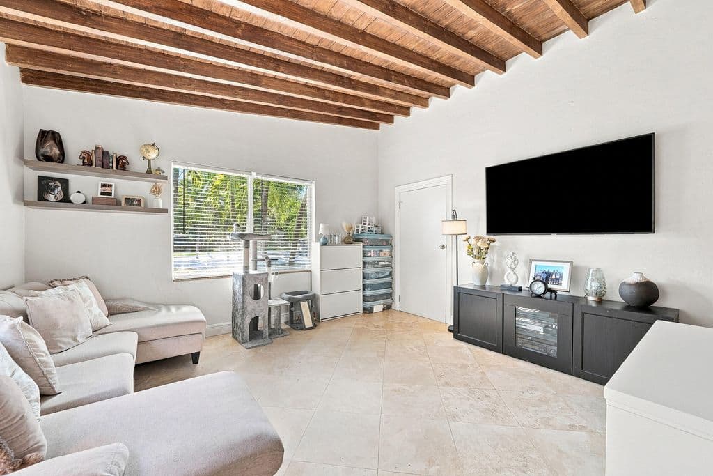 3-bedroom Single-Family Home — 1839 SW 4th Avenue