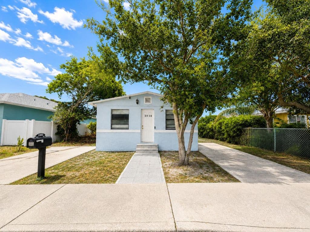 3-bedroom Single-Family Home — 1410 S J Street