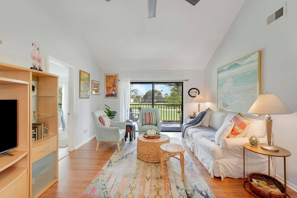 2-bedroom Condo — 402 Wingfoot Drive #B